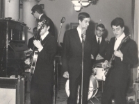 1965 - 01 - Capodanno - Esordio, da bravi ragazzi, de Gli Apostoli