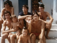 1965 - 03 - Gli Apostoli al Mare con fan